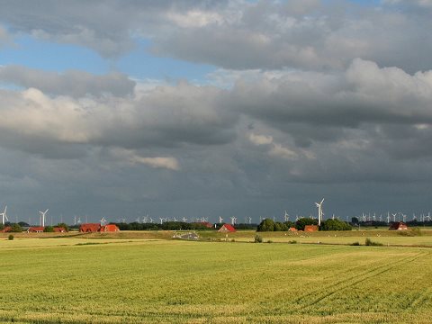 photo of Germany's green power surges ahead - at a price that's finally falling image