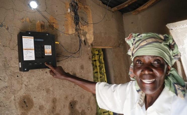 Tanzanian Elizabeth Mukwimba, without a grid connection 