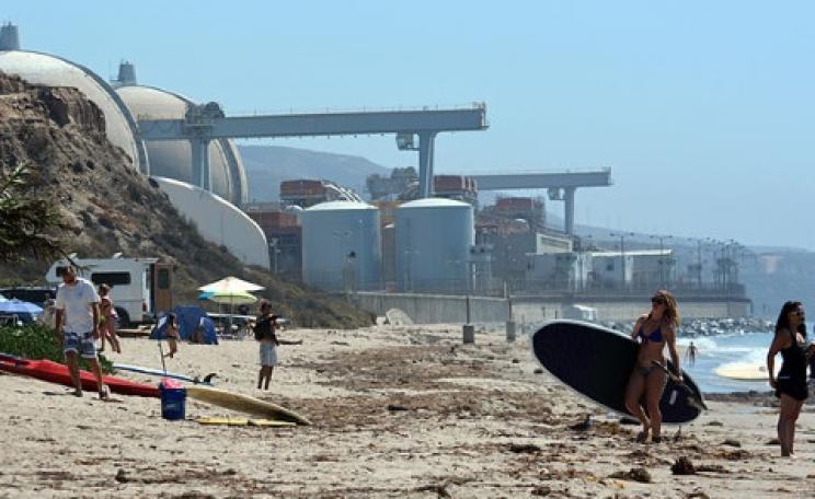 San Onofre Nuclear Generating Station, March 2013. Photo: D Ramey Logan / Wikimedia Commons.