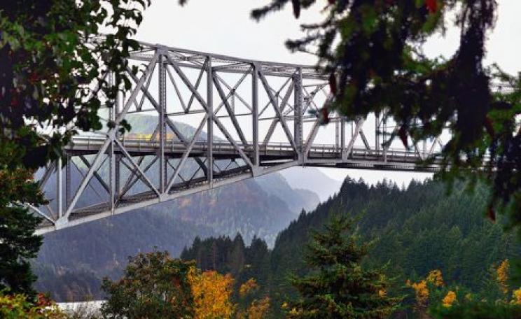 The 'Bridge of the Gods' crossing the Columbia River Gorge. Photo: Mark Stevens via Flickr.