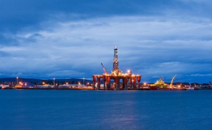 Paid for by taxpayers? Oil rigs moored in Cromarty Firth. Invergordon, Scotland, UK. Photo: Berardo62 via Flickr.