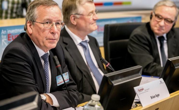 You don't recognise him, you don't know his name ... but Brian Ager, Secretary-General of the European Round Table of Industrialists, wields more power in the EU than most of its member countries. Photo: © European Union / Tim De Backer (CC BY-NC-SA).