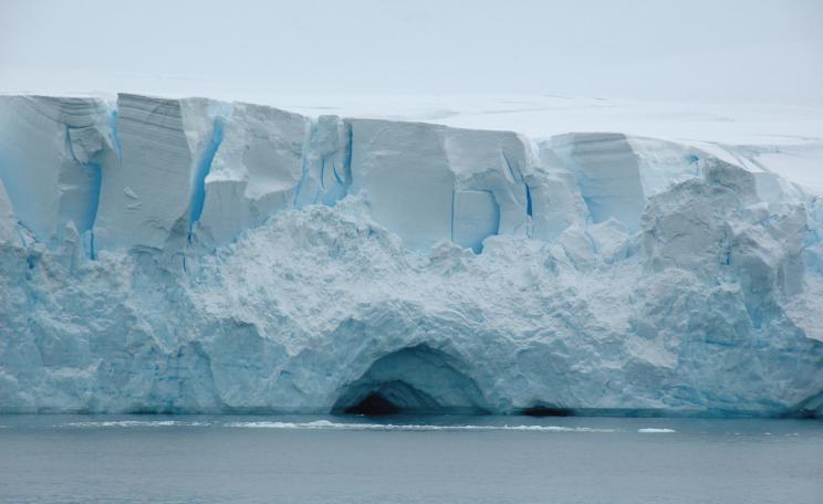 The Gerlache strait, Andvord Bay, Antarctica. Photo: Rita Willaert via Flickr (CC BY-NC).