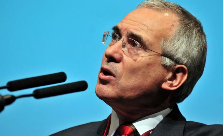 Nicholas Stern at the COP15 United Nations climate Change conference, in Copenhagen, Denmark. Photo: Neil Palmer / CIAT (CC BY-SA).