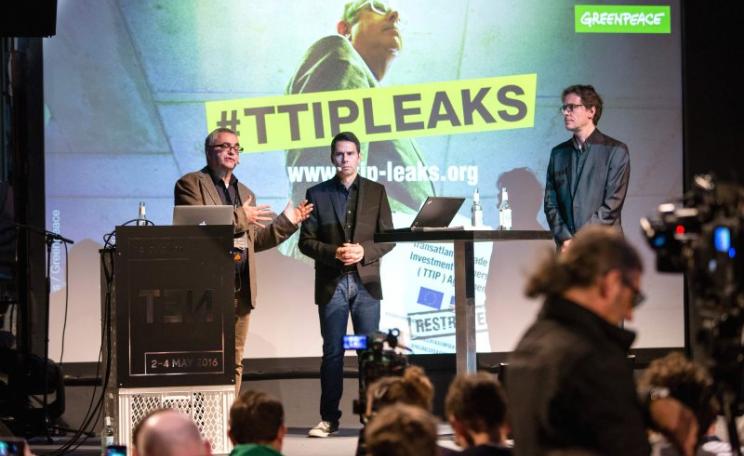Podiumsdiskussion #TTIPLEAKS by Greenpeace with Jürgen Knirsch, Stefan Krug and Volker Gassner, 2nd May 2016, Berlin. Photo: re:publica / Jan Zappner via Flickr (CC BY).