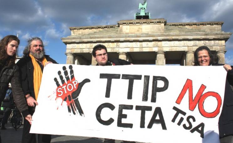Global action day against TTIP, CETA & TiSA, 18th April 2015 in Berlin. Photo: Cornelia Reetz / Mehr Demokratie via Flickr (CC BY-SA).