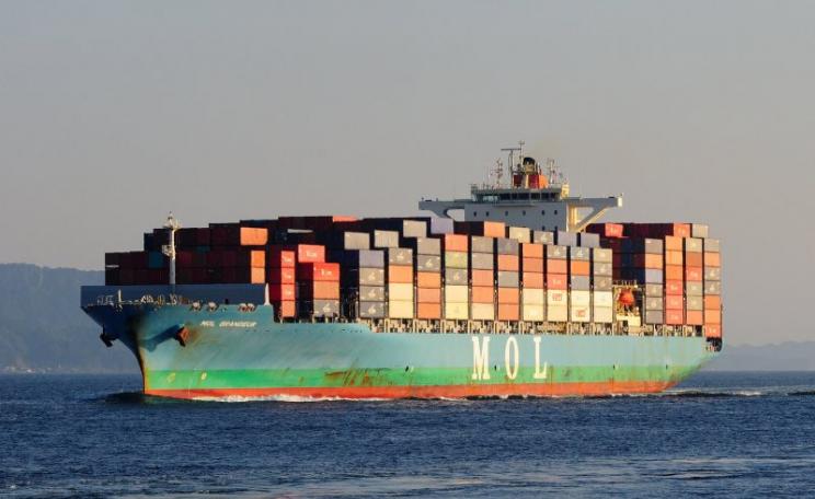 Container ship MOL GRANEUR off the Japan coast, 18th October 2015. Photo: ARTS_fox1fire via Flickr (CC BY-NC-ND).