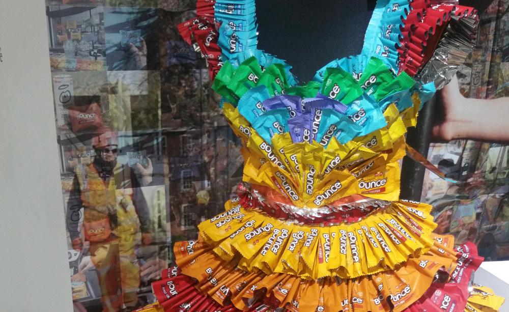 BOUNCE snack art dress
