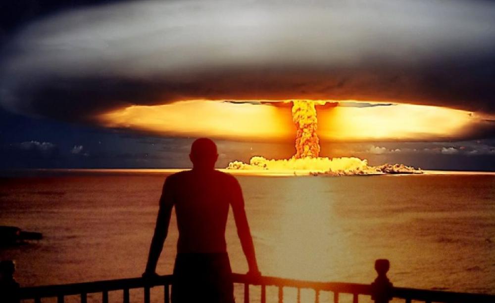 Atomic explosion transfixed over a sunset in the Dominican Republic. Artwork: _Gavroche_ via Flickr (CC BY).