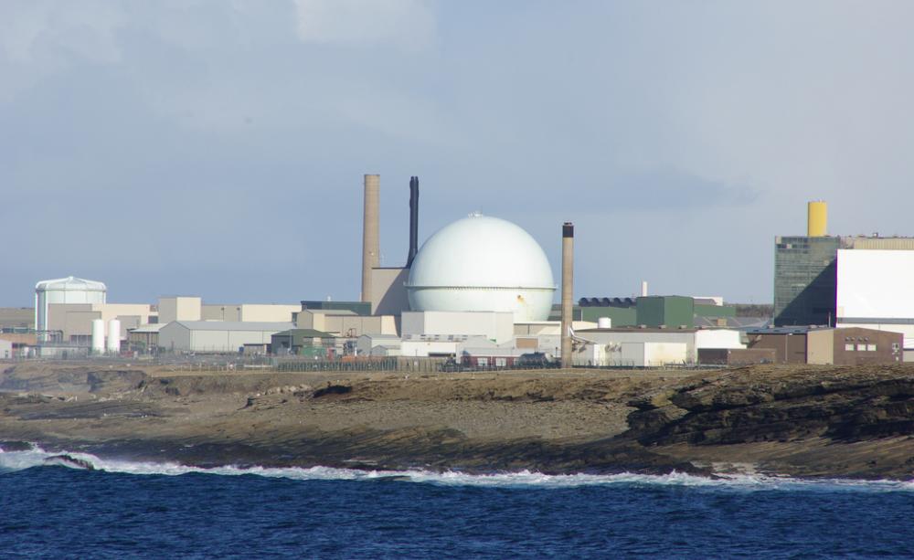 The Dounreay nuclear plant, now undergoing decommissioning, as seen from Sandside Bay in March 2008. Photo: Paul Wordingham via Flickr (CC BY).