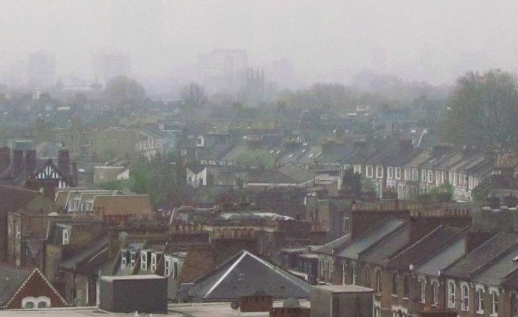 Serious pollution in Stoke Newington, North London, England, 3rd April 2014. Photo: David Holt via Flickr (CC BY).