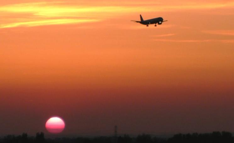 Sunset over Heathrow. Photo: Malcolm via Flickr (CC BY-NC).